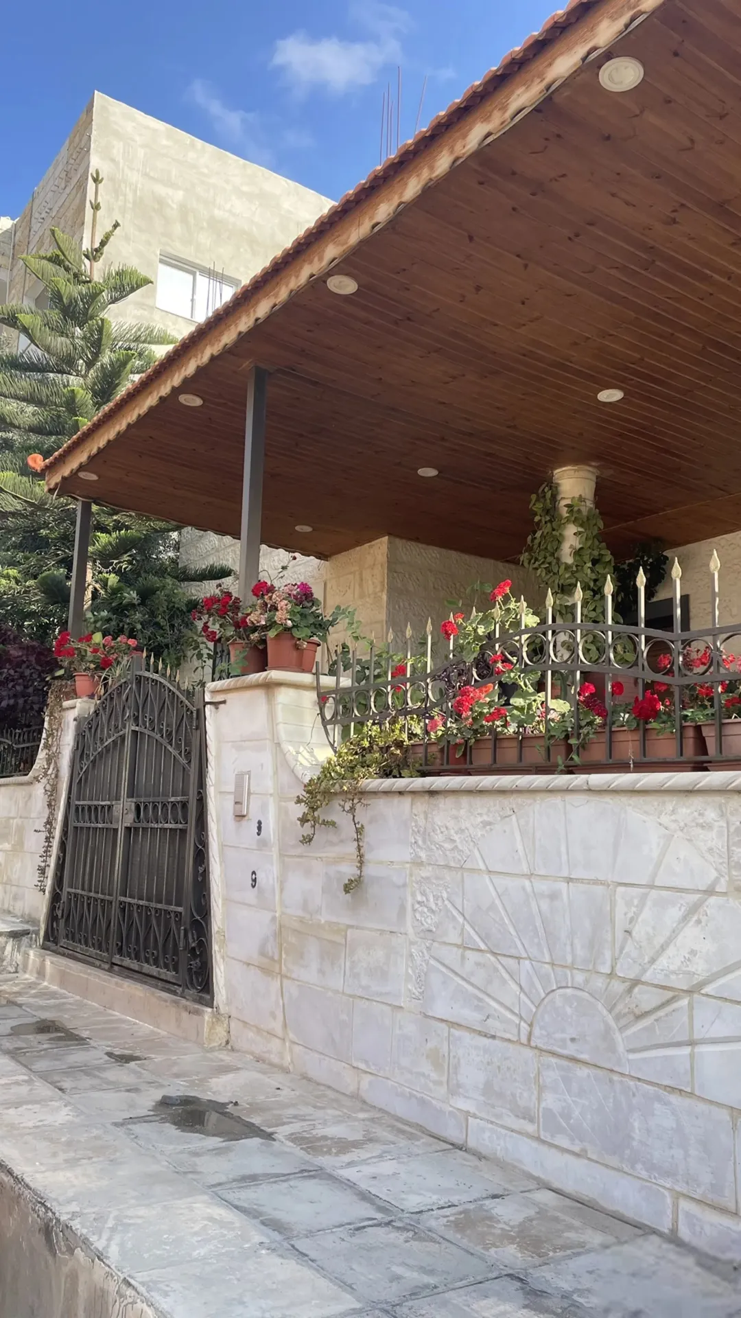 بيت مستقل للبيع في بيت راس – إربد كاش
