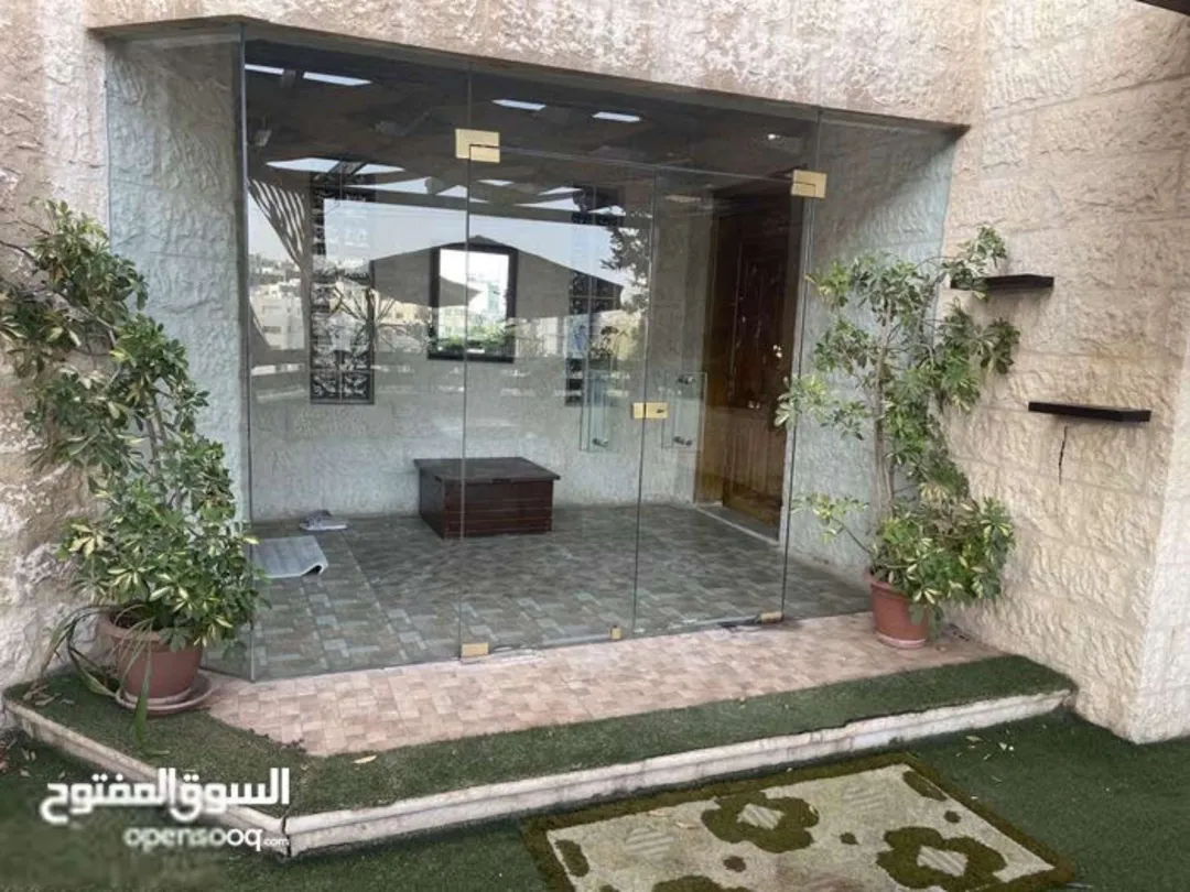 6789c97db2_09_cleaned شقة فخمة مفروشة شبه فيلا مع حديقة للايجار في الشميساني – عمان الاردن | ID 697743