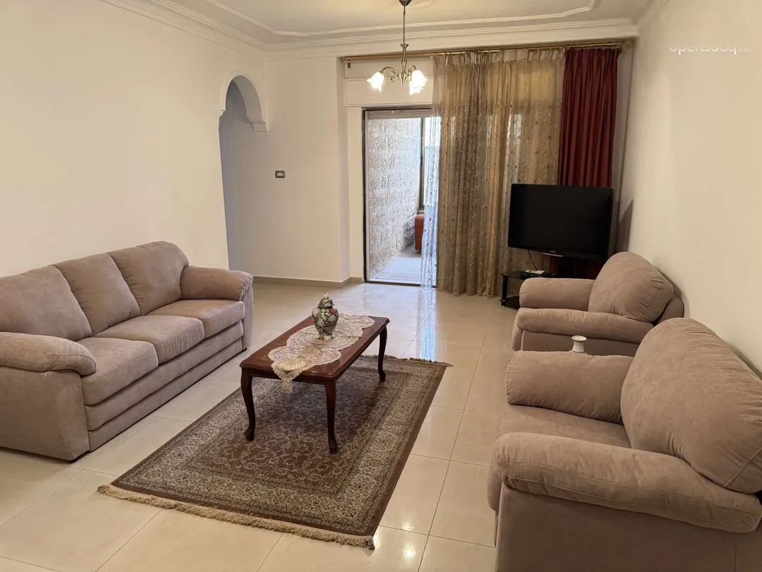 شقق يومية مفروشة في شارع الجامعة