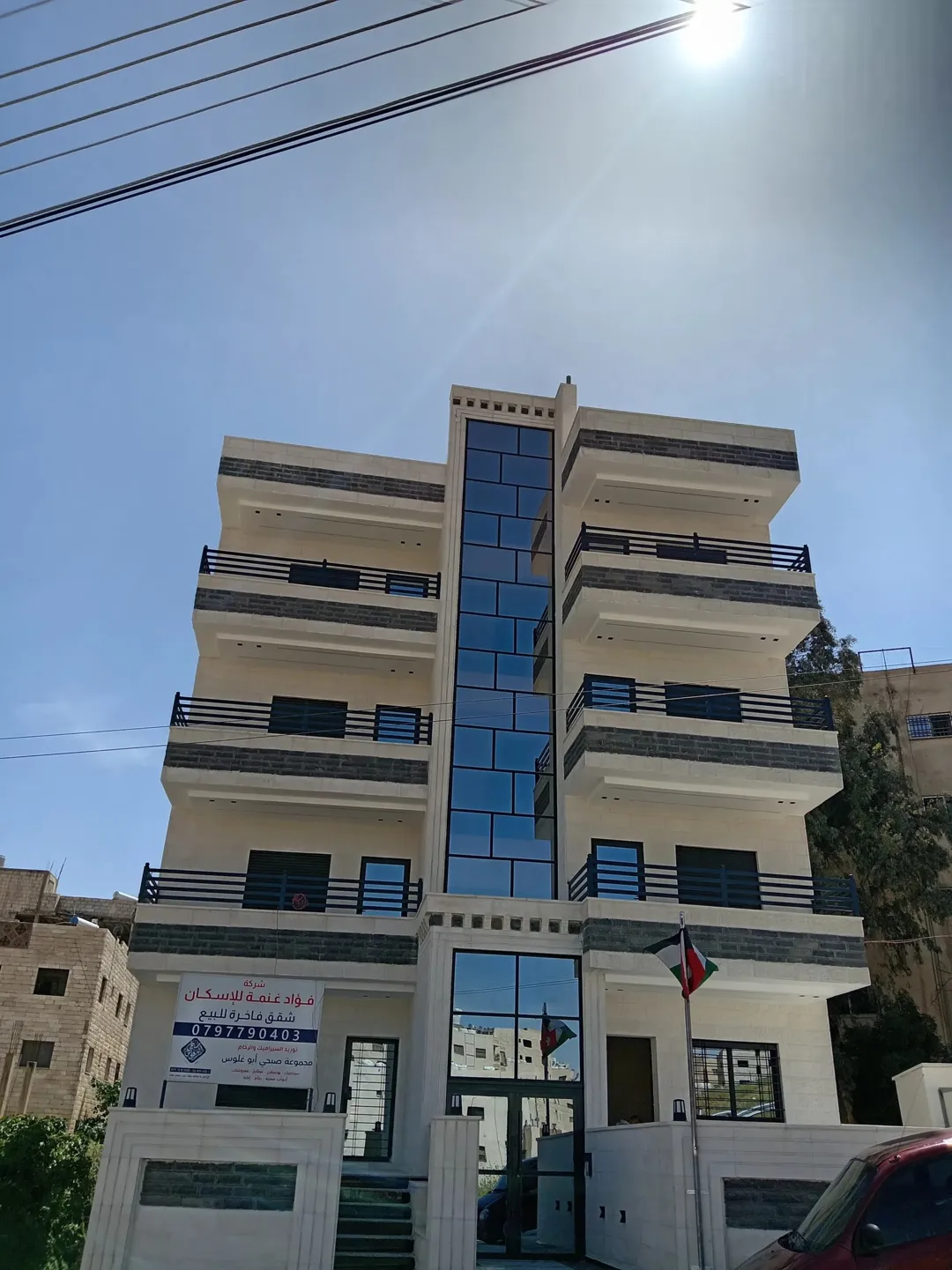 شقة سكنية فاخرة للبيع في أم نوارة – عمان