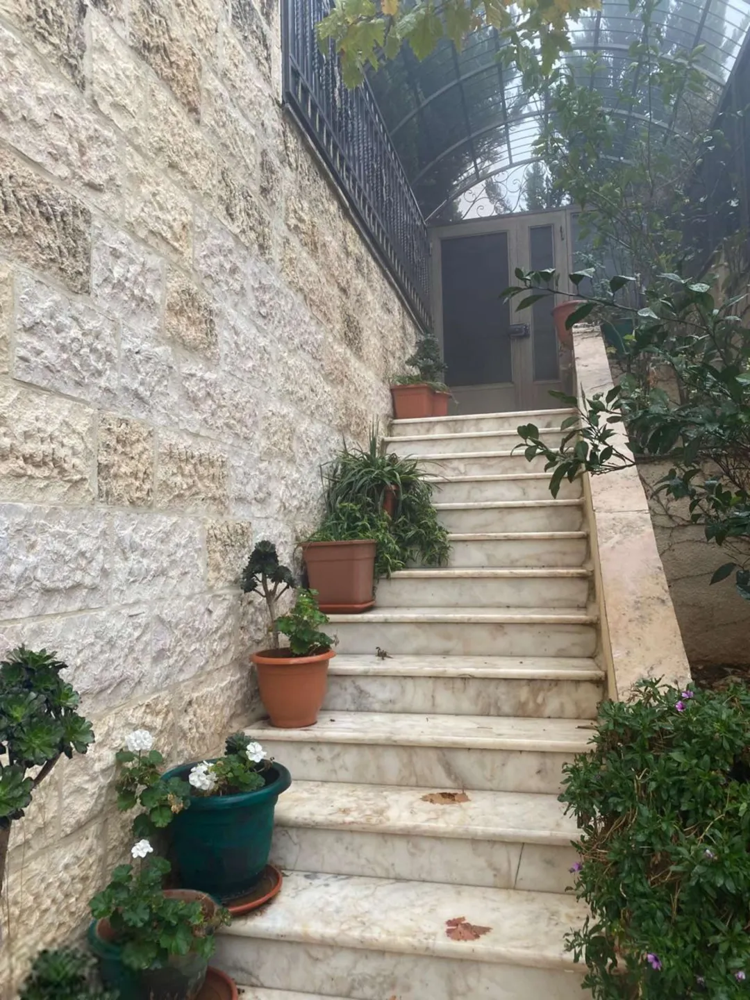 شقق مفروشة جاهزة للسكن يومي في شارع الجامعة