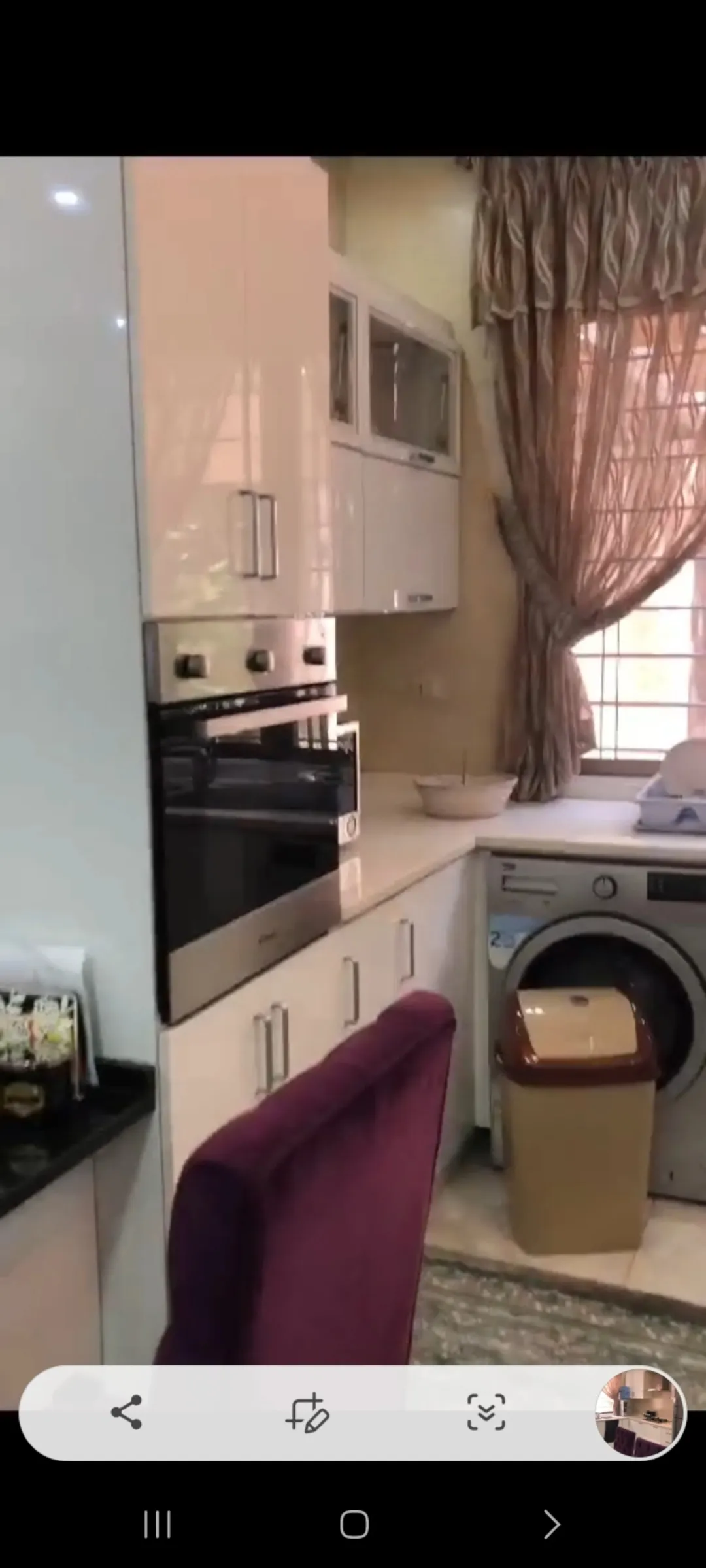 شقة مفروشة فاخرة للإيجار في عبدون – طابق أرضي بحديقة | ID 871958
