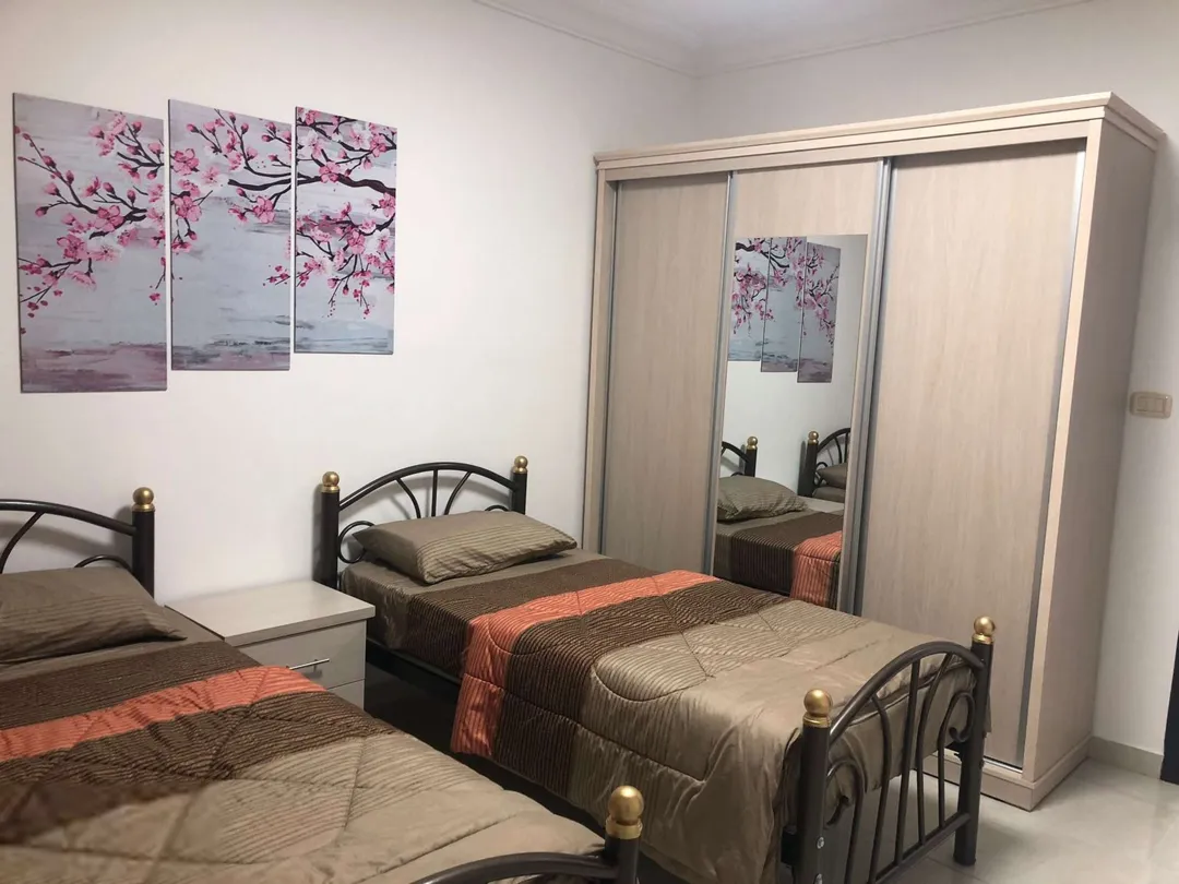 شقق مفروشة جاهزة للسكن يومي في شارع الجامعة