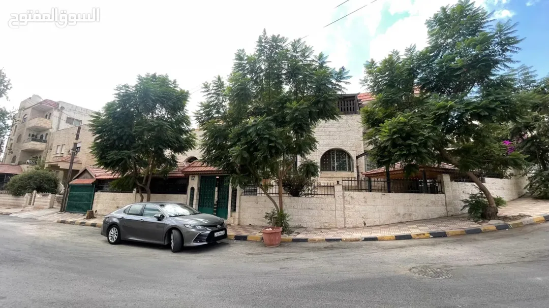 فيلا دوبلكس للبيع في ضاحية الأمير حسن – عمان